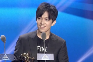 Dimash Kudaibergen  Димаш Құдайберген  迪玛希 20170827 亚洲新歌榜获得最佳海外艺人