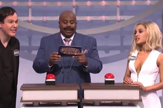 Ariana Grande Does Hilarious Impression of Jennifer Lawrence on Saturday Night Live