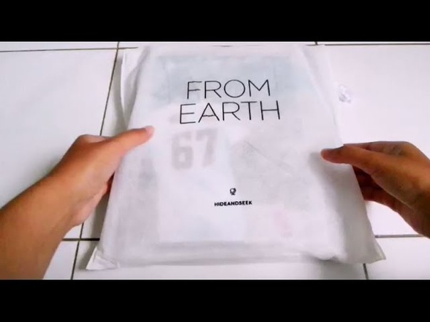 UNBOXING Hide and Seek 1st Photobook From Earth Baekhyun