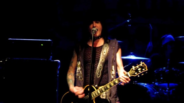 L. A. GUNS Over The Edge ( LIVE)