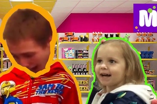 Mister Max бъет Miss Kity