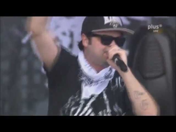 Hollywood Undead Comin In Hot ( Live Rock am Ring 2011) 4,