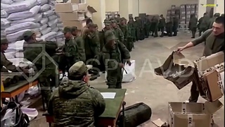 Солдат из КНДР экипируют в российскую форму...“Чучхе“ уже в России..?#война #россия #украина