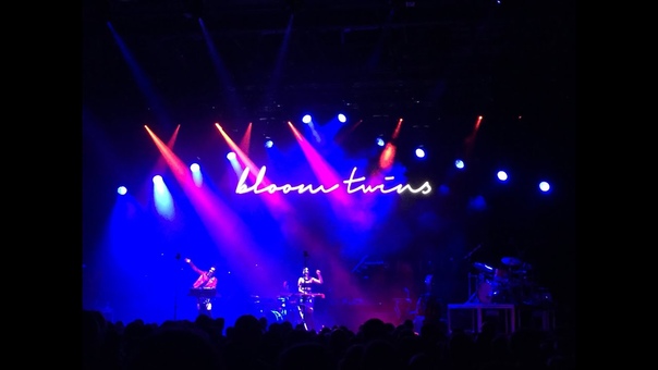 BLOOM TWINS On Tour With DURAN DURAN, Day 2,