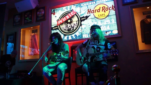 Santa Cruz We Are The Ones To Fall Hard Rock Cafe, Helsinki (