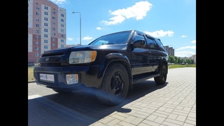 Закалён успехом     Infiniti QX4 в Автосалоне Auto-House в Полоцке