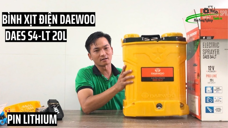 Đập hộp Bình xịt điện Daewoo Pin Lithium 12 AH DAES S4 LT 20 Lít 12 AH 12 V Màu