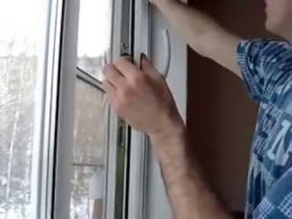 Проблема с выпаданием створки в пластиковом окне.