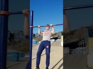 Серёга Мирный занимаюсь спортом