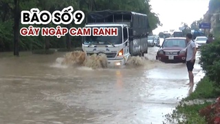 Bão số 9 gây mưa lớn, đường từ Nha Trang đi sân bay Cam Ranh ngập như sông