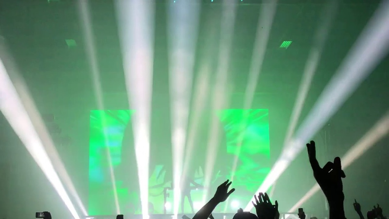 Duvet Bôa ( Scumm V Remix, Virtual Self Edit), Live Brooklyn, NY