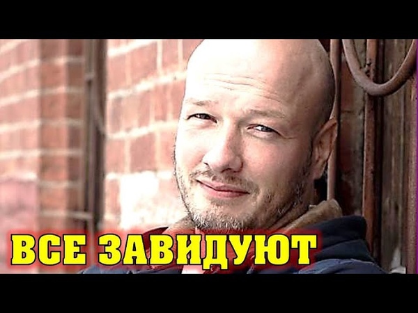 Сын красавец, а Жена всем на зависть: ослепительная