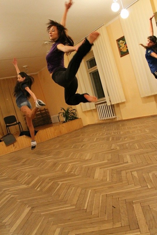 Вероніка Сало Bird <%= вільна пташина %> | Львов