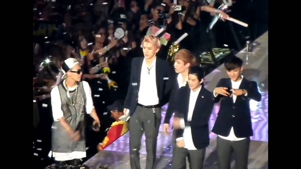 Request GD and EXO ( Sehun, Lay, Suho, Tao) Kcon