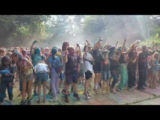 Симферополь сегодня Гагаринский парк фестиваль красок 01 06 2022
