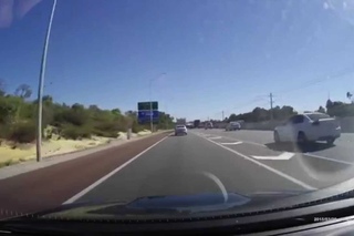 Flying meterorite / fireball / UFO in Perth WA