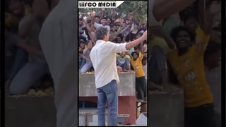 Thalapathy Vijay Meets His fan #shortsvideo #vijay #vijaypoliticalentry