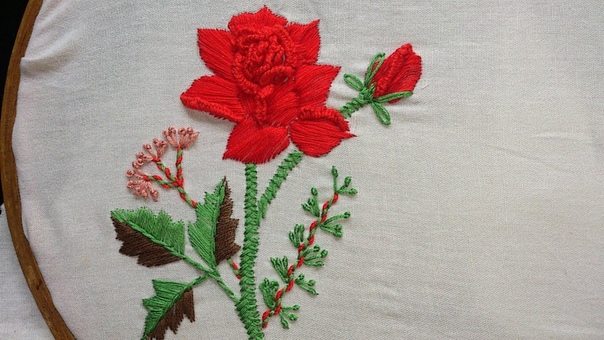 Hand embroidery Rose with satin, cast on stitch leishas