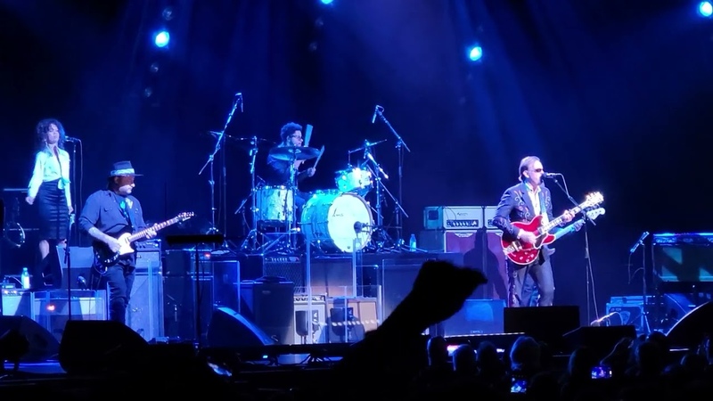 JOE BONAMASSA live at The Chicago Theatre, Chicago, Saturday, November 5